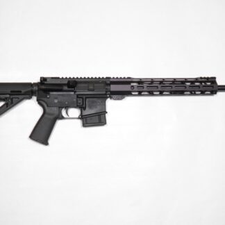 AR-15 Diamondback DB15 kal. 5.56 NATO, 16" ampumaton esittelyase